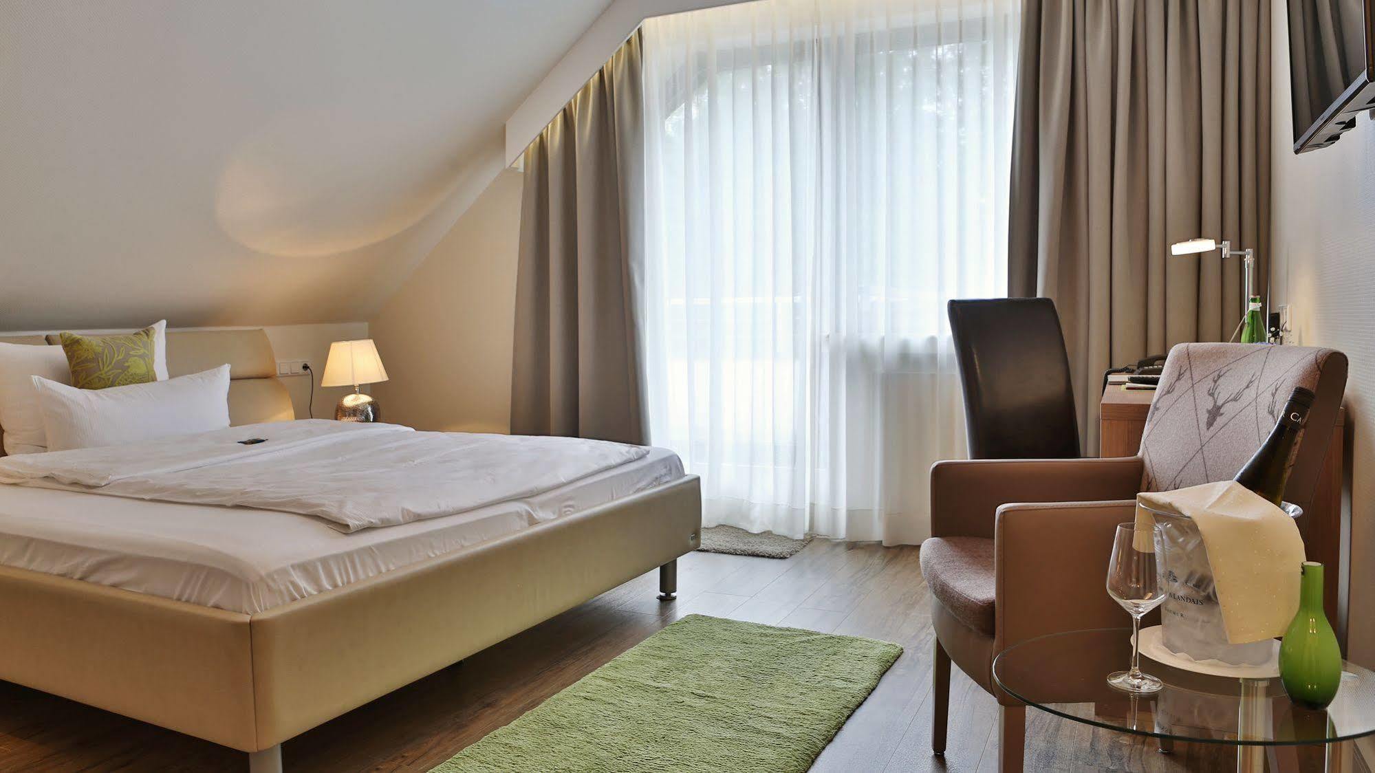 Rodelhaus Hotel Arnsberg Exterior photo